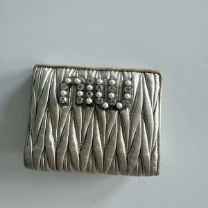Miu Miu Metallic Quilted Pearl-Logo Wallet -Gold